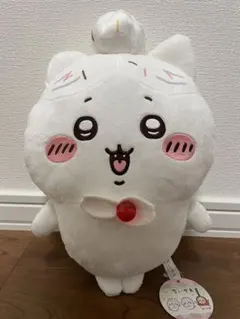 ちいかわ　誕生日BIGぬいぐるみ　ハチワレ