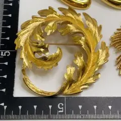 ヴィンテージ MONET モネ ブローチ ゴールドカラー