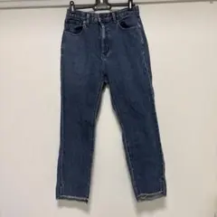 GUジーユー カットオフスリットテーパードジーンズ　Mサイズ