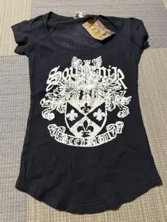 d.i.a. 黒　エンブレムTシャツ 半袖のサムネイル
