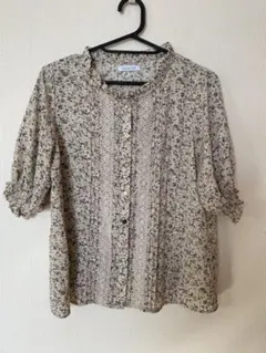5分袖　花柄シフォンブラウス