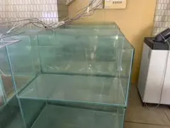 ガラス水槽 使用済品 中古 汚れあり 引き取り限定(埼玉) 引き取り限定⇒60-45-30ガラス水槽と台のセット ガラス蓋付き - メルカリ