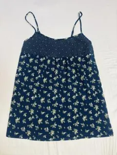 UNIQLOユニクロ花柄キャミソール　MACサイズのサムネイル