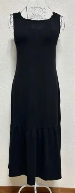 UNIQLO ノースリーブ ティアードロングワンピース　ブラトップ付き