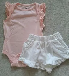 GAPボディスーツとパンツ