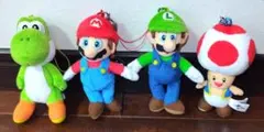 ニンテンドーワールド　　マリオ、ルイージ、ピノキオ、ヨッシーキーホルダー　4品