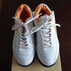 レディース　テニスシューズ