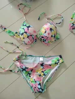 レディース セパレート水着 ビキニ 3点セット 花柄 トロピカル - メルカリ