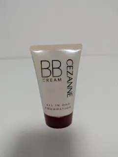 【ほぼ未使用】CEZANNE BBクリーム 02 オークルのサムネイル