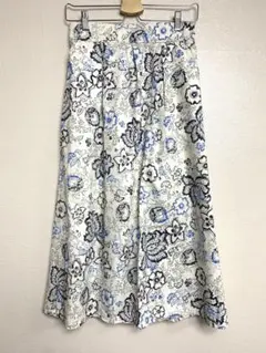 【美品】アーモワールカプリス　ボタニカルタックスカートのサムネイル