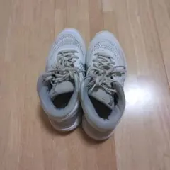 ASICS バスケットボールシューズ ホワイトのサムネイル