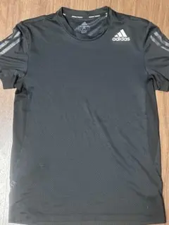 adidas ブラック トップス