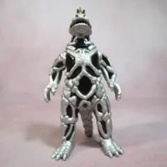 亡霊怪獣 シーボーズ(成形色：シルバー) 「ウルトラマン」 - メルカリ