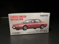 トミカ　リミテッド　ヴィンテージ　1/64 スカイライン　GTS ミニカー