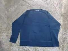ブルー ニット