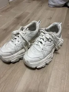 16日迄　ホワイト 厚底スニーカー