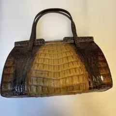 LiBERTE（リベルテ） シャイニークロコ型押し レザー ナイロン バッグ 