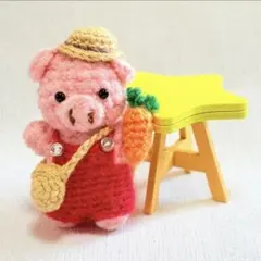 ハンドメイド＊ ぶたちゃんのがま口キーホルダー あみぐるみ 手編み