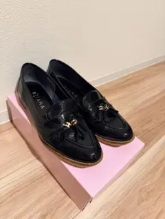 DIANA フリンジ　エナメル　ローファー