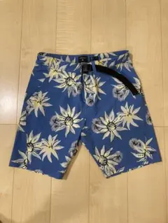QUIKSILVER ショートパンツ 花柄 ブルー Lサイズのサムネイル