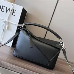 LOEWE パズルバッグ ブラック ショルダーバッグのサムネイル