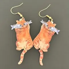 茶トラ猫 アクリルピアス ねこ 個性的 魚 しっぽ アニマル イヤリング★新品★