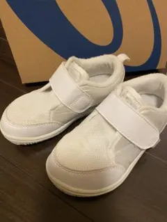 asics キッズシューズ 白 17cm マジックテープ　上履き