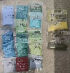 喜屋 新岩　準天然　計530g 16袋 　1300から1900円代　絵具　交渉可