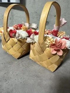手作りリングピロー （花飾り付き木製バスケット2個セット）