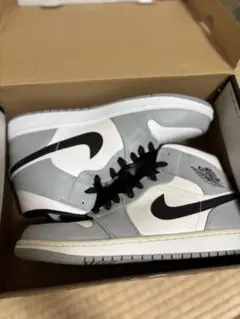 AIR JORDAN 1 MID LT SMOKE GREY
