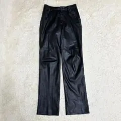 革パンツ