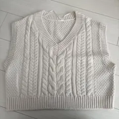 GU ニットベスト