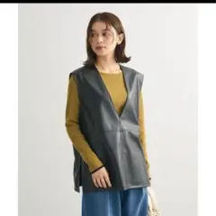 chocol raffine robe フェイクレザーVネックベスト