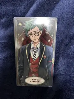 ツイステッドワンダーランド 
トレイ・クローバー アルカナカード