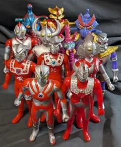 ウルトラマンＡ・タロウ・レオ他＆登場宇宙人（バンダイ）ソフビ12体セット