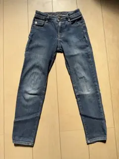 130サイズ ダークブルーデニムパンツ　キッズ　男の子　女の子