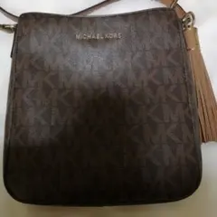 極美品 マイケルコース ショルダーバッグ モノグラム タッセル 濃茶