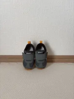 ASICS キッズシューズ グレー/オレンジ