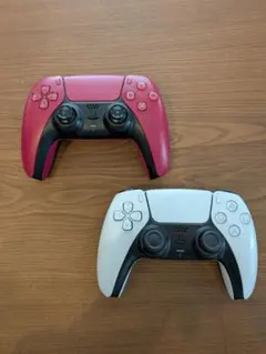 PS5 DualSense ワイヤレスコントローラー ホワイト・コズミックレッド