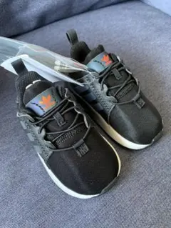 アディダス　スニーカー　ベビー　サイズ11