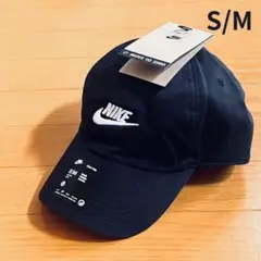 【新品】NIKE　ブラック　キャップ　ロゴ刺繍 S/M メンズレディース　黒