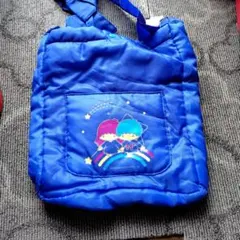 キキラライラスト付き青いバッグ