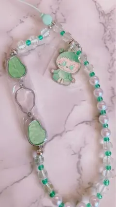 ラブブ　LABUBU エナジー フォンチャーム　SERENITY グリーン