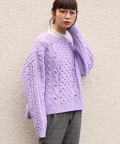 ケーブルポンポンニット