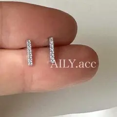 silver925 スティックバー ジルコニア ショートピアス　シルバー