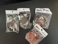 進撃の巨人 ボトルオープナー付きカラビナ PUレザーブレス 4種セット