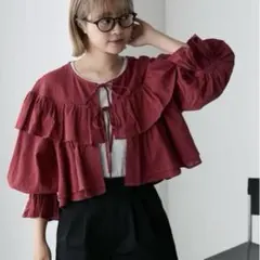 forksy. クロップド丈フリルティアードデザインブラウス ボルドー　ボレロ