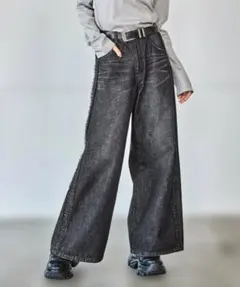 新品未使用タグ付きCANALJEANdiggity切替カットオフデニムパンツS CANAL JEAN（キャナルジーン）の「diggity 切替カットオフデニムパンツ
