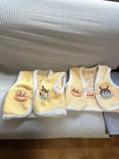 アンパンマン バイキンマン ボアベスト 2枚セット