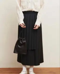 ブラック プリーツスカート ロング丈 ベルト付きのサムネイル